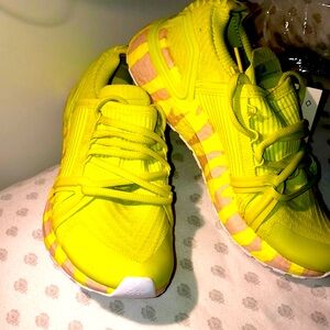 STELLA McCARTNEY ULTRABOOST 20 *NWT*